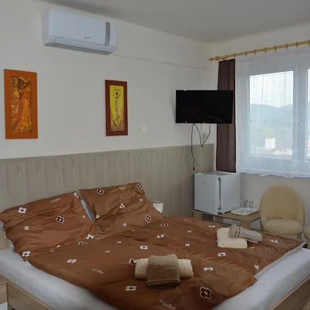 Penzionbon Πανσιόν *